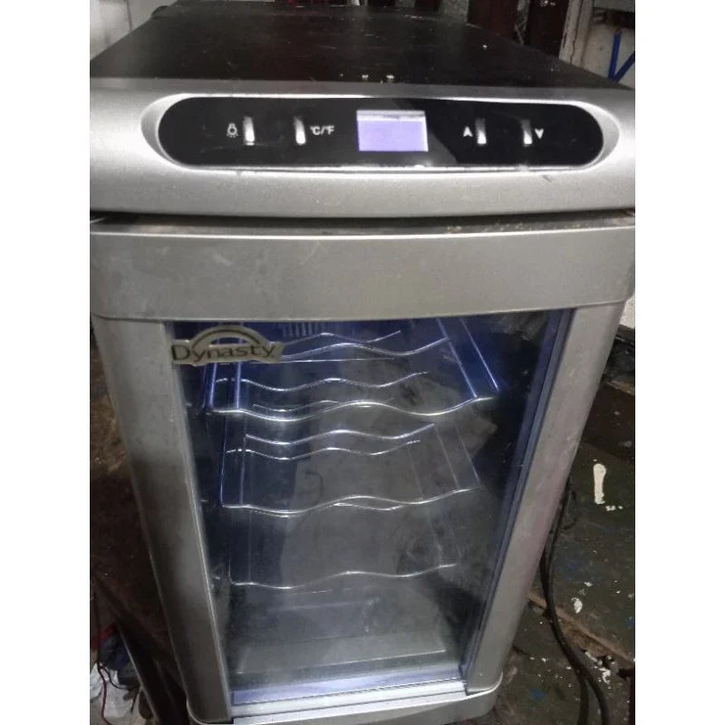 adega climatizada para até 8 garrafas de vinhos dynasty 110v