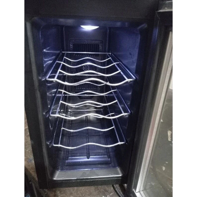 adega climatizada para até 8 garrafas de vinhos dynasty 110v