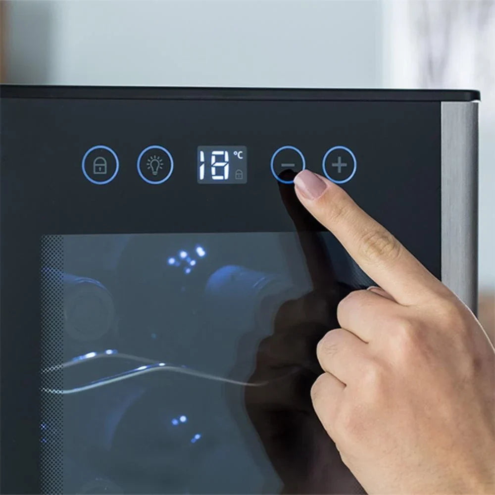 Adega Climatizada Electrolux 8 Garrafas ACB08 Preto Bivolt